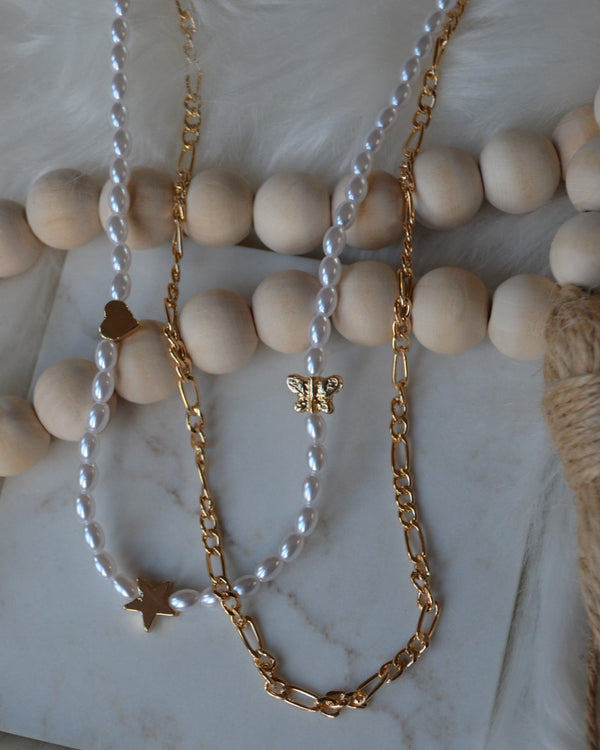 Pretty In Pearl Gold Necklace